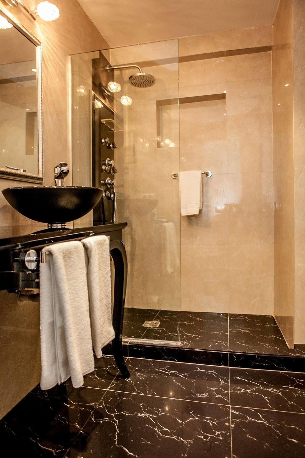 Lucis Pera Hotel Istanboel Buitenkant foto